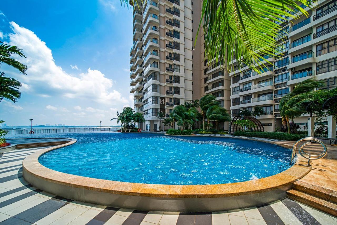 Scenic Country Garden Danga Bay By Lions Bay Apartment Джохор Бахру Екстериор снимка